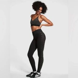 VS Pink Leggings Size Small NWOT